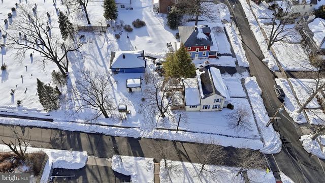 67 COLUMBIA AVE, Hopewell, NJ 08525