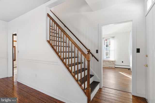 67 COLUMBIA AVE, Hopewell, NJ 08525