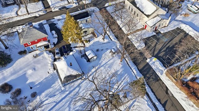 67 COLUMBIA AVE, Hopewell, NJ 08525