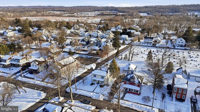 67 COLUMBIA AVE, Hopewell, NJ 08525