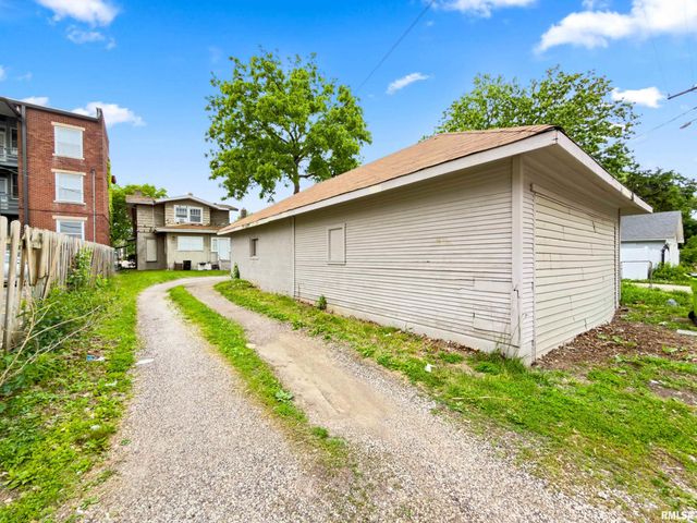 1110 N UNIVERSITY Street, Peoria, IL 61606