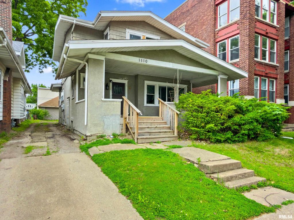 1110 N UNIVERSITY Street, Peoria, IL 61606