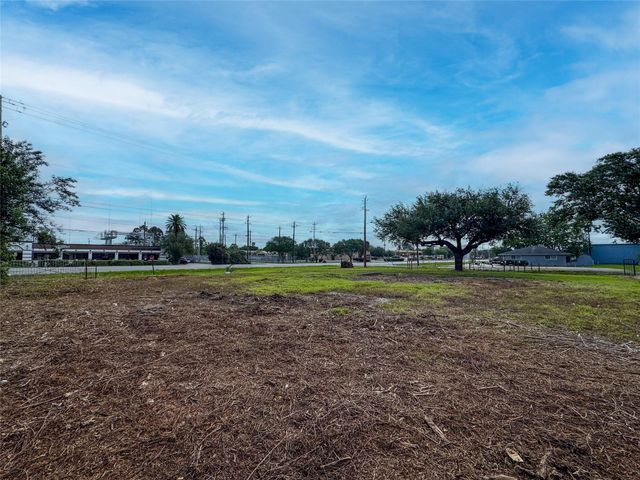 W Broadway Fm 518, Pearland, TX 77584