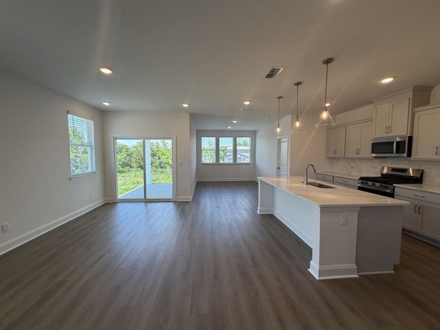 123 Dahlia Drive, La Vergne, TN 37086