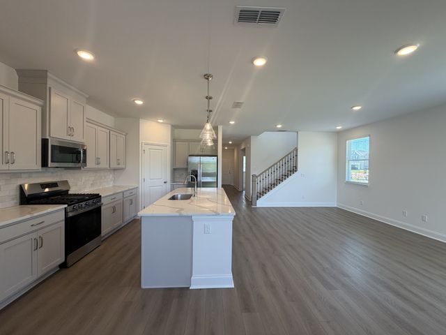 123 Dahlia Drive, La Vergne, TN 37086