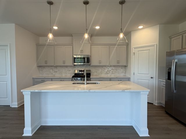 123 Dahlia Drive, La Vergne, TN 37086