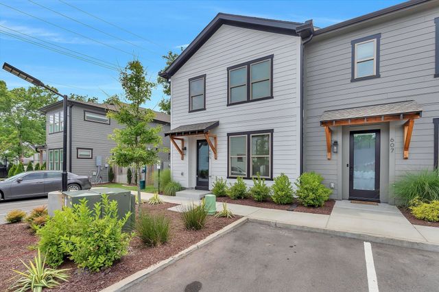 605 Wallace Ct, Nashville, TN 37211