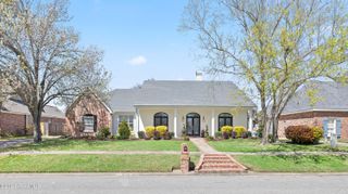 200 Westfield Drive, Lafayette, LA 70503