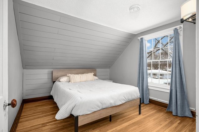 10822 Xerxes Avenue S, Bloomington, MN 55431