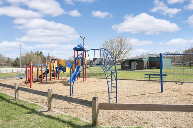 10822 Xerxes Avenue S, Bloomington, MN 55431