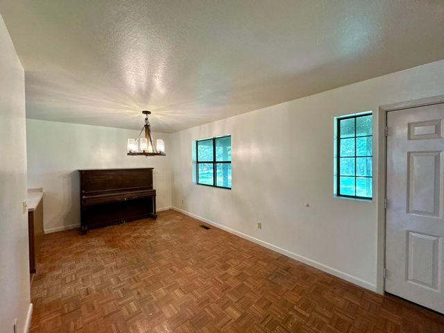 974 Geier Road, Mountain View, AR 72560