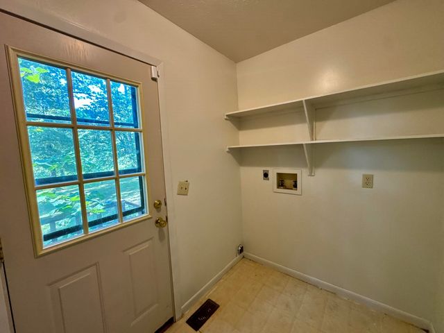 974 Geier Road, Mountain View, AR 72560