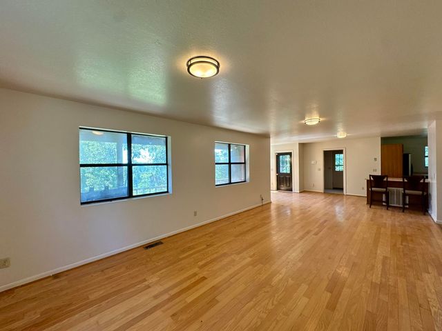 974 Geier Road, Mountain View, AR 72560