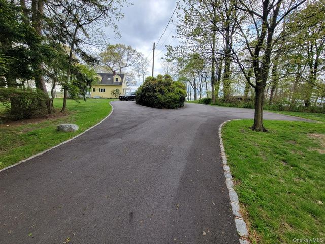 144 Old Winkle Point Road, Northport, NY 11768