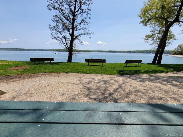 144 Old Winkle Point Road, Northport, NY 11768