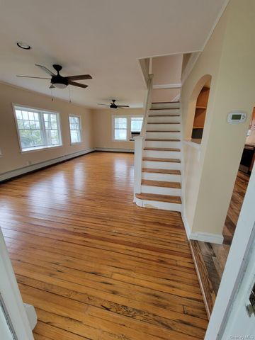 144 Old Winkle Point Road, Northport, NY 11768