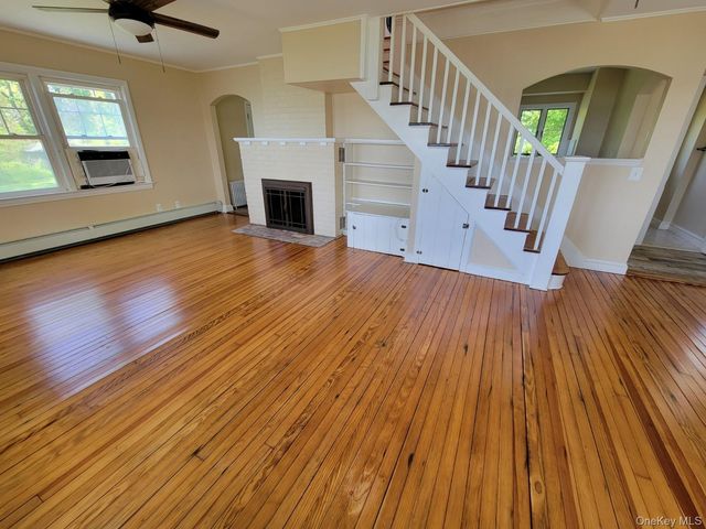 144 Old Winkle Point Road, Northport, NY 11768