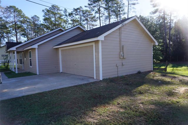 10832 Royal Forest Drive, Conroe, TX 77303