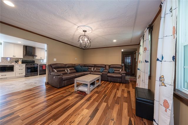 1072 Renton Rd, Plum Boro, PA 15239