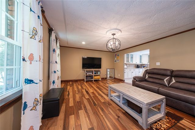 1072 Renton Rd, Plum Boro, PA 15239