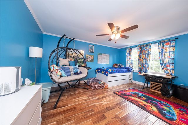 1072 Renton Rd, Plum Boro, PA 15239