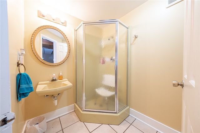 1072 Renton Rd, Plum Boro, PA 15239