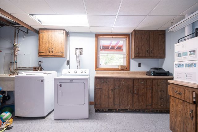 1072 Renton Rd, Plum Boro, PA 15239