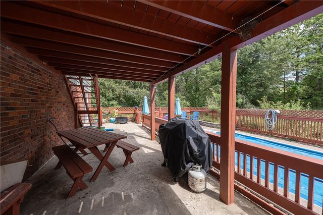 1072 Renton Rd, Plum Boro, PA 15239