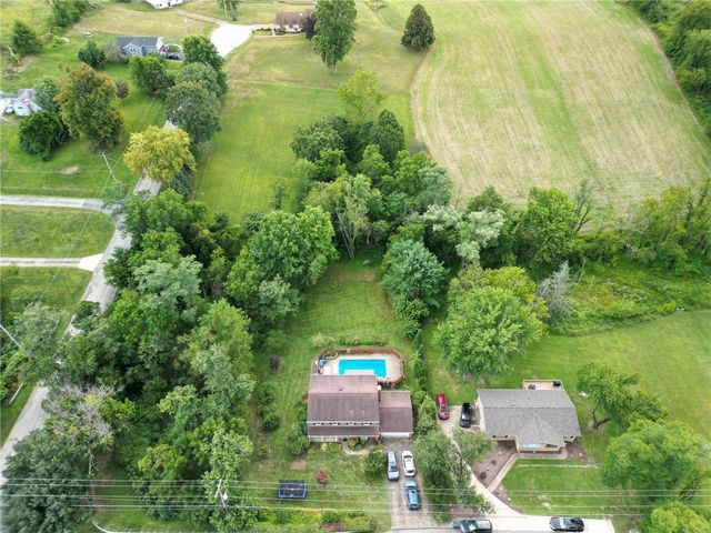 1072 Renton Rd, Plum Boro, PA 15239