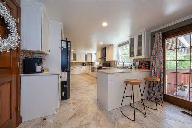 1072 Renton Rd, Plum Boro, PA 15239