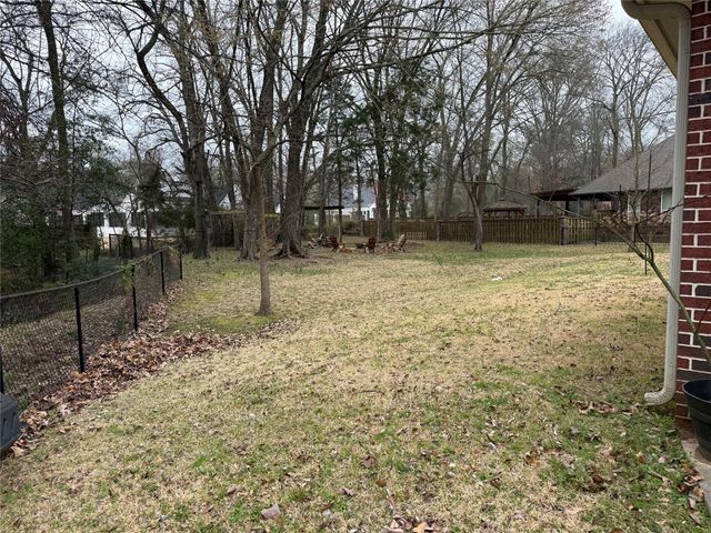 910 Holly Hill Lane, Mt Pleasant, TX 75455