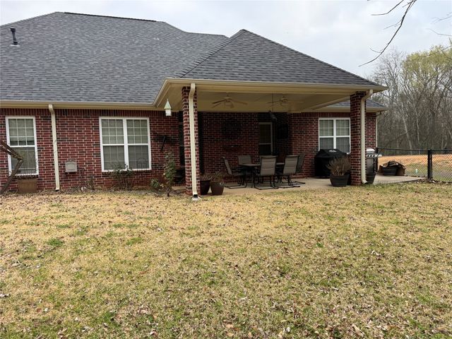 910 Holly Hill Lane, Mt Pleasant, TX 75455