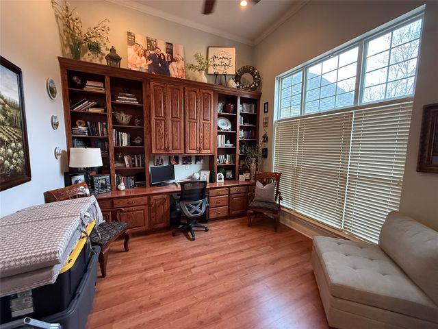 910 Holly Hill Lane, Mt Pleasant, TX 75455