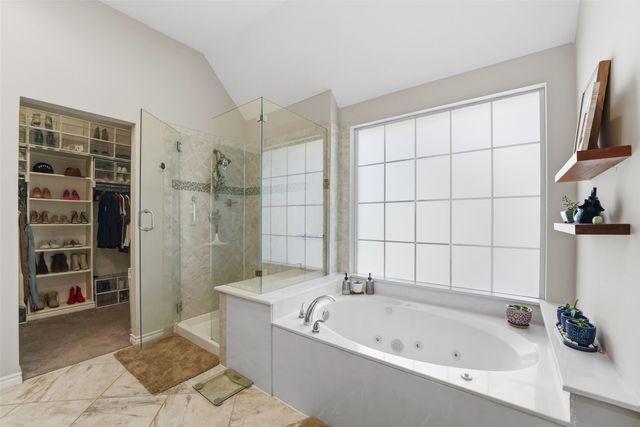 8609 Old Oak Drive, Irving, TX 75063