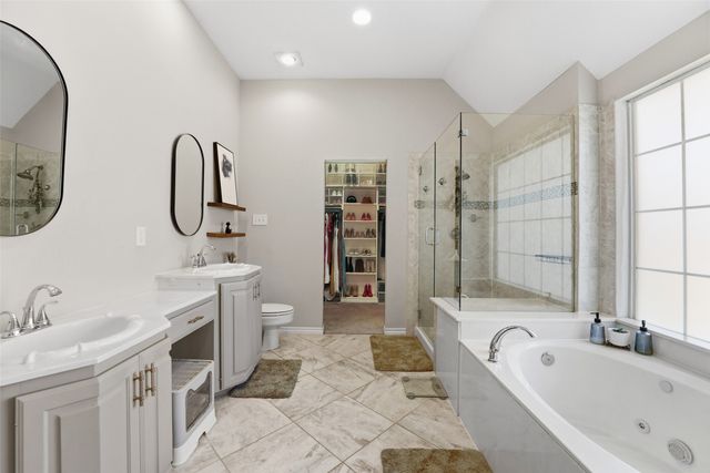 8609 Old Oak Drive, Irving, TX 75063