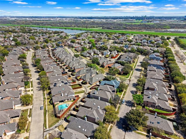 8609 Old Oak Drive, Irving, TX 75063