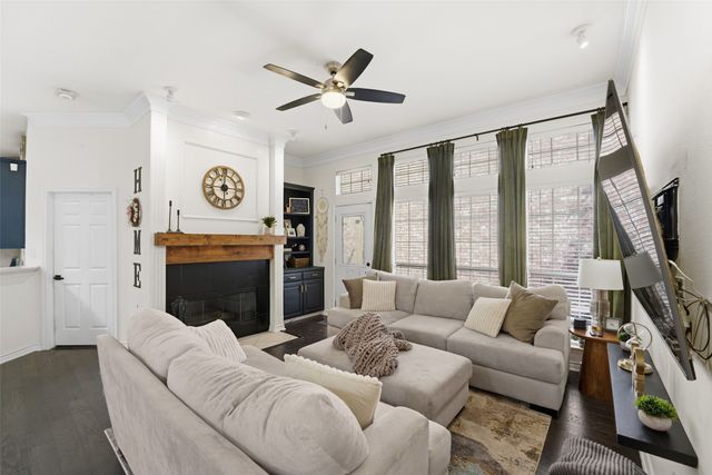 8609 Old Oak Drive, Irving, TX 75063