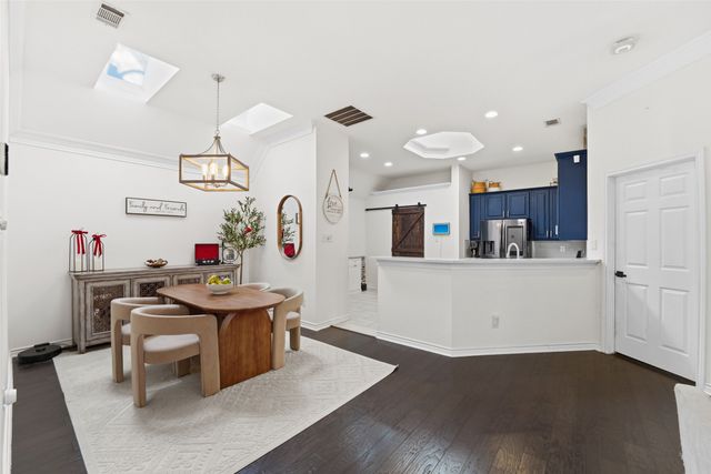 8609 Old Oak Drive, Irving, TX 75063