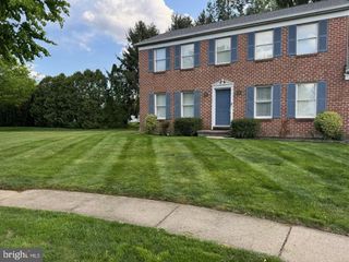 989 KINGS WAY W, Hummelstown, PA 17036