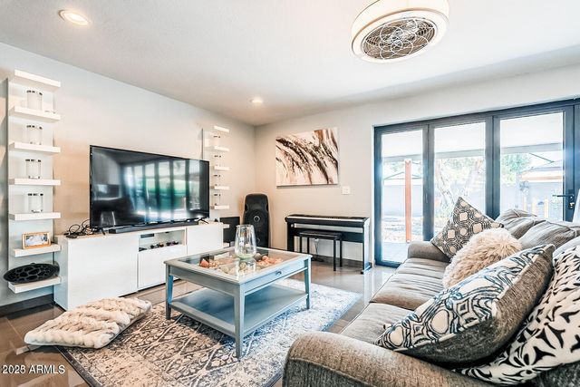 11215 N 37TH Avenue, Phoenix, AZ 85029