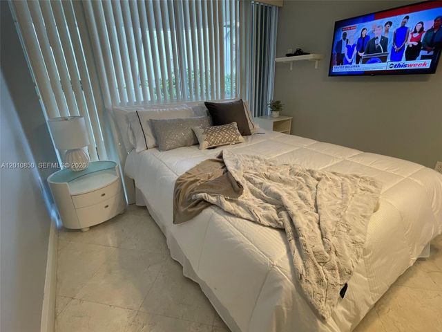 18671 Collins Ave 202, Sunny Isles Beach, FL 33160