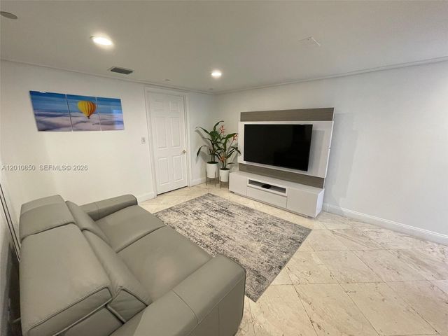18671 Collins Ave 202, Sunny Isles Beach, FL 33160