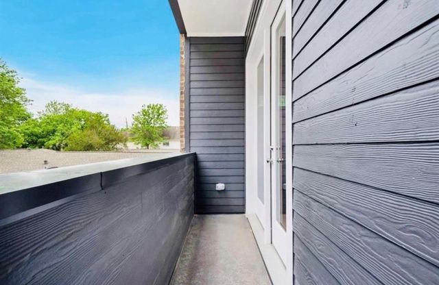 5855 Dolores Street, Houston, TX 77057