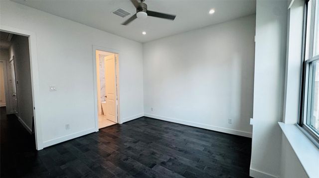 5855 Dolores Street, Houston, TX 77057