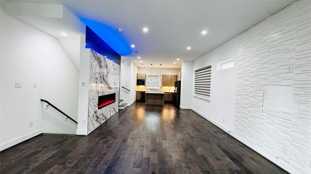 5855 Dolores Street, Houston, TX 77057