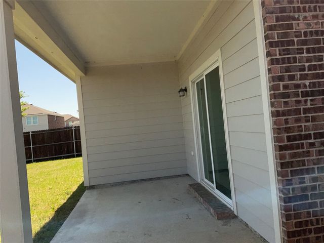 13212 Ridings Drive, Fort Worth, TX 76052