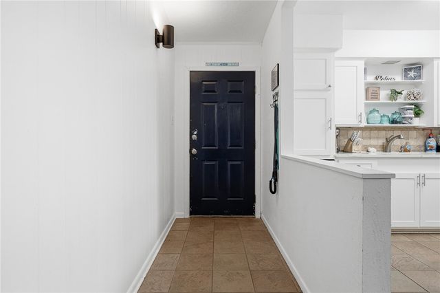 1904 Bay Ave, Rockport, TX 78382