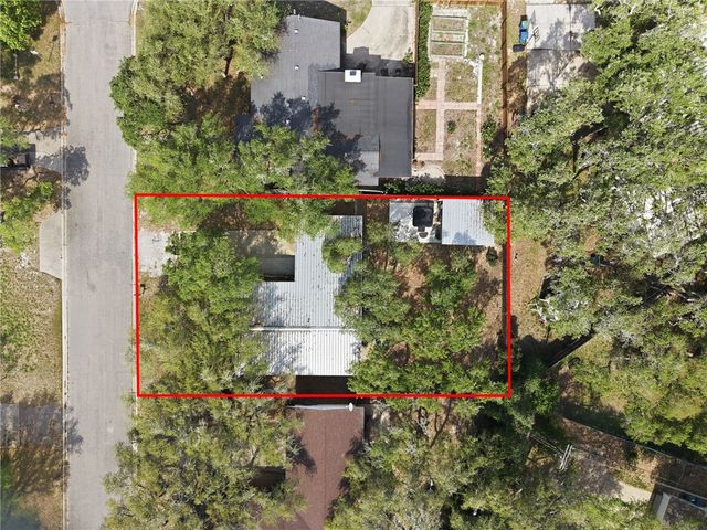1904 Bay Ave, Rockport, TX 78382