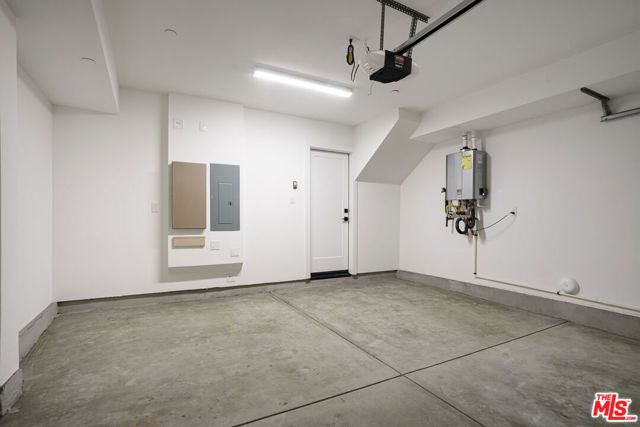 11218 W Lyon Lane 12, North Hollywood (los Angeles), CA 91606