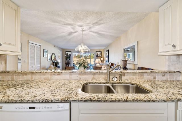 6707 STONE RIVER ROAD 101, Bradenton, FL 34203